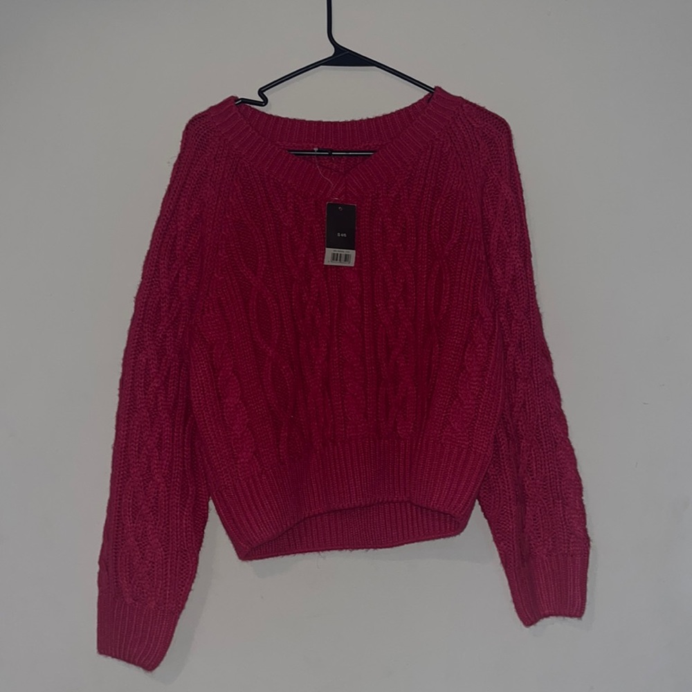 cute little sweater!!
